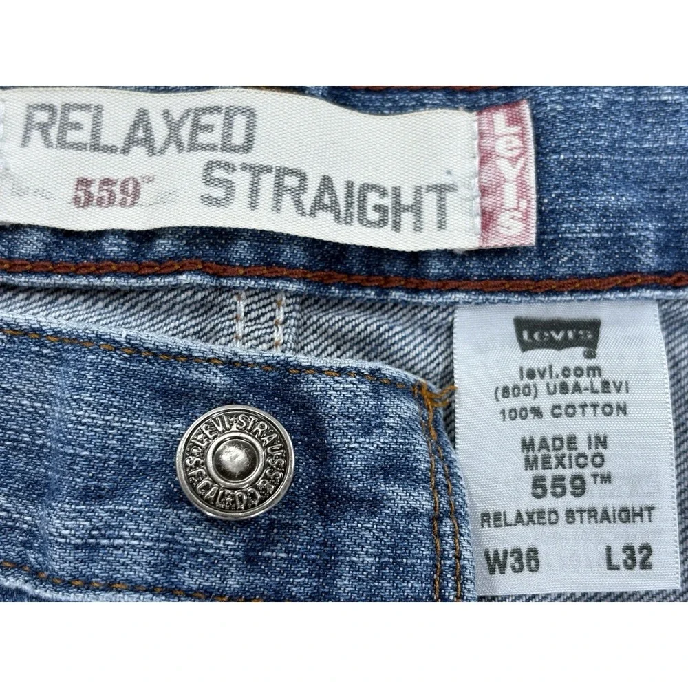 Vintage Levis 559 Jeans Mens 36x32 Blue Relaxed Straight Workworn Light Wash Y2K